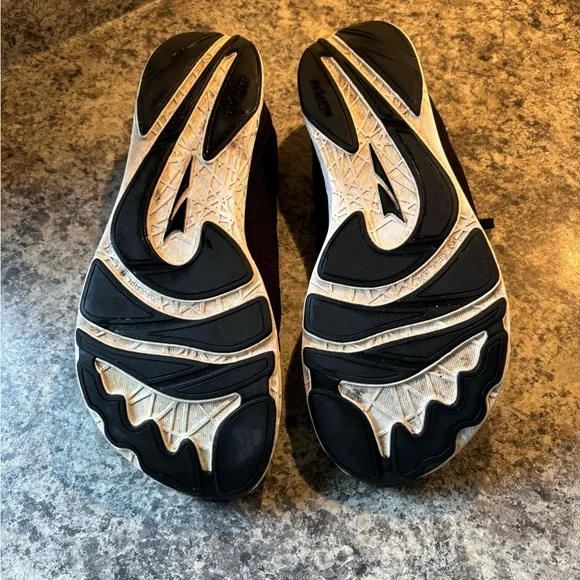 Altra Black Running Shoes with White Details - Picture 2 of 4